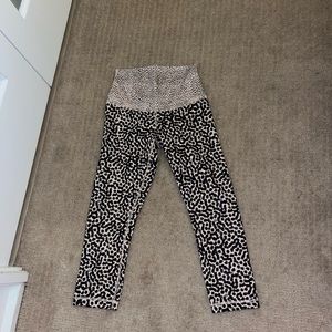 Lulu lemon size 6